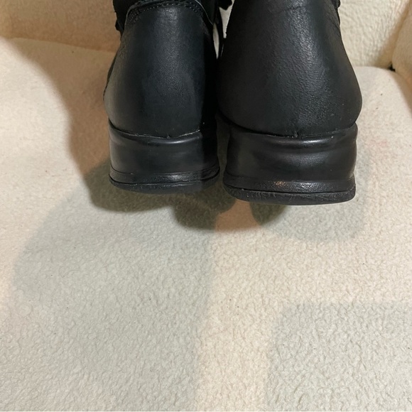 𝅺LA Canadienne suede leather sheepskin lined boots - Picture 3 of 9